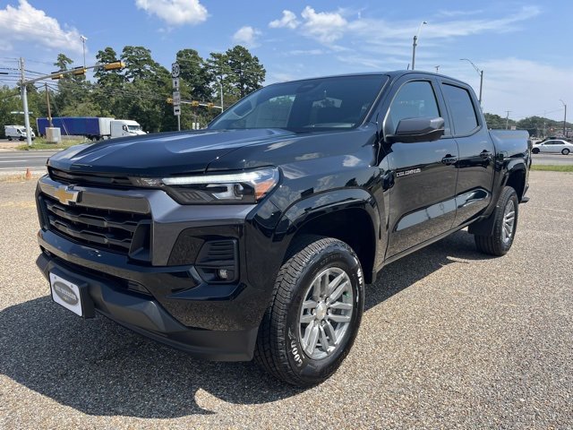 2026 Chevrolet Colorado LT photo 3