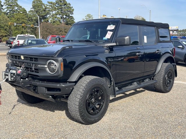 2022 Ford Bronco Base photo 2