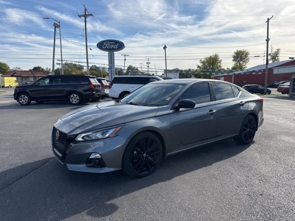 Used 2022 Nissan Altima 2.5 SR Sedan