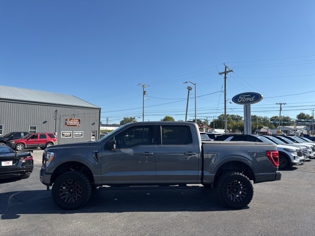 2023 Ford F-150 XLT photo 2