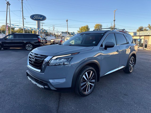 Used 2025 Nissan Pathfinder Platinum SUV