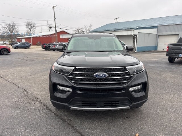 2023 Ford Explorer XLT photo 4