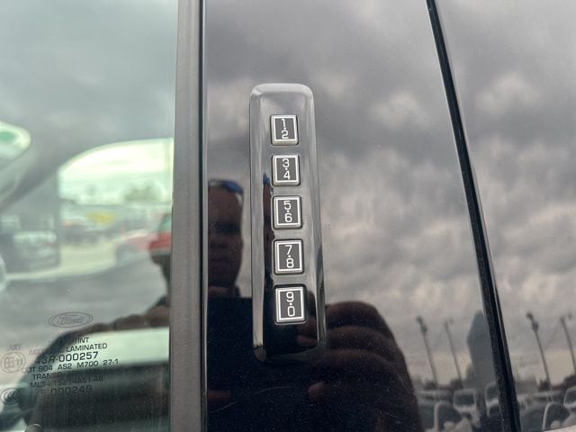 2023 Ford F-150 XLT - Photo 12