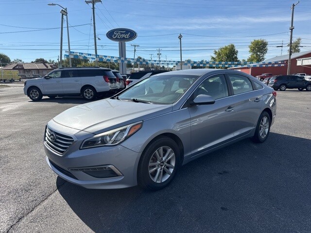 2015 Hyundai Sonata SE photo 3