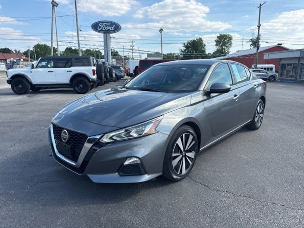 Used 2021 Nissan Altima 2.5 SV Sedan