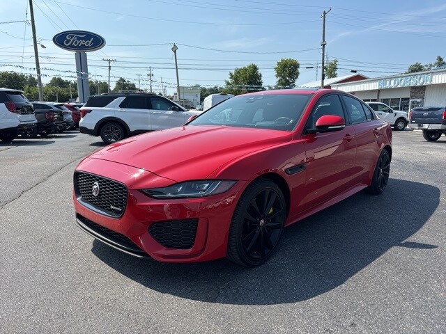 2020 Jaguar XE R-Dynamic S photo 3