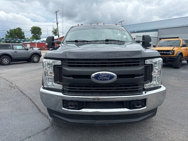 2017 Ford F-350 XL photo 4