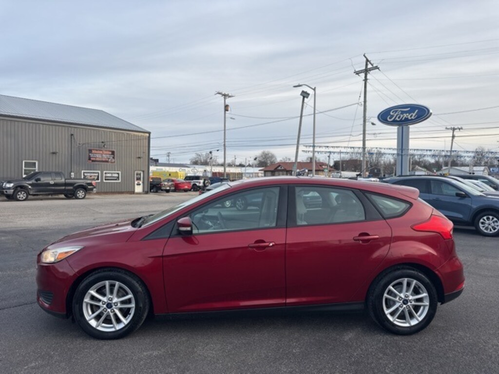 Used 2015 Ford Focus SE Hatchback