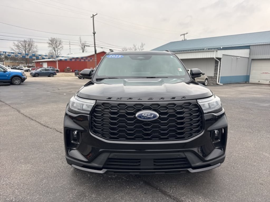 Used 2025 Ford Explorer ST-Line SUV