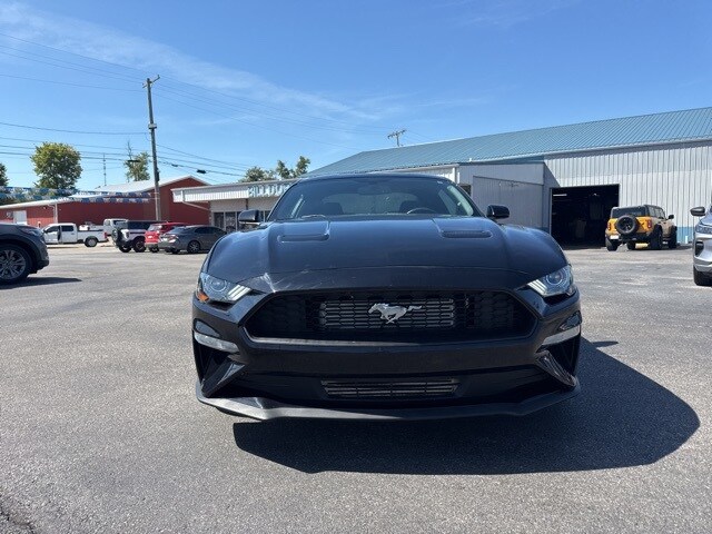 2018 Ford Mustang EcoBoost photo 3