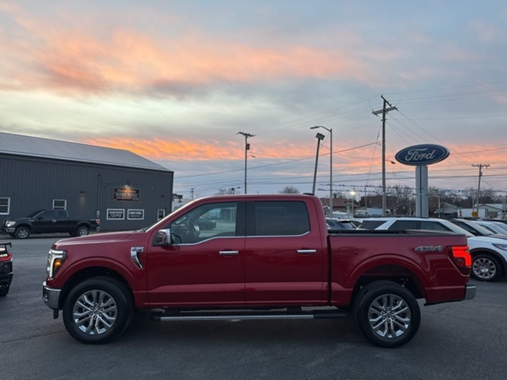 New 2025 Ford F-150 Lariat TRUCK