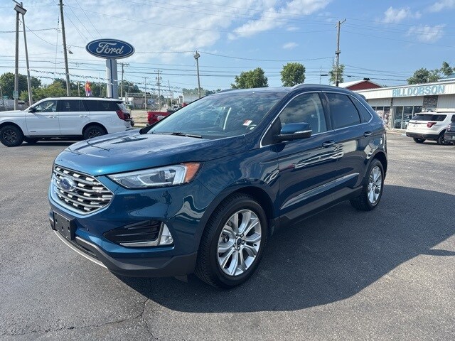 2020 Ford Edge Titanium photo 3