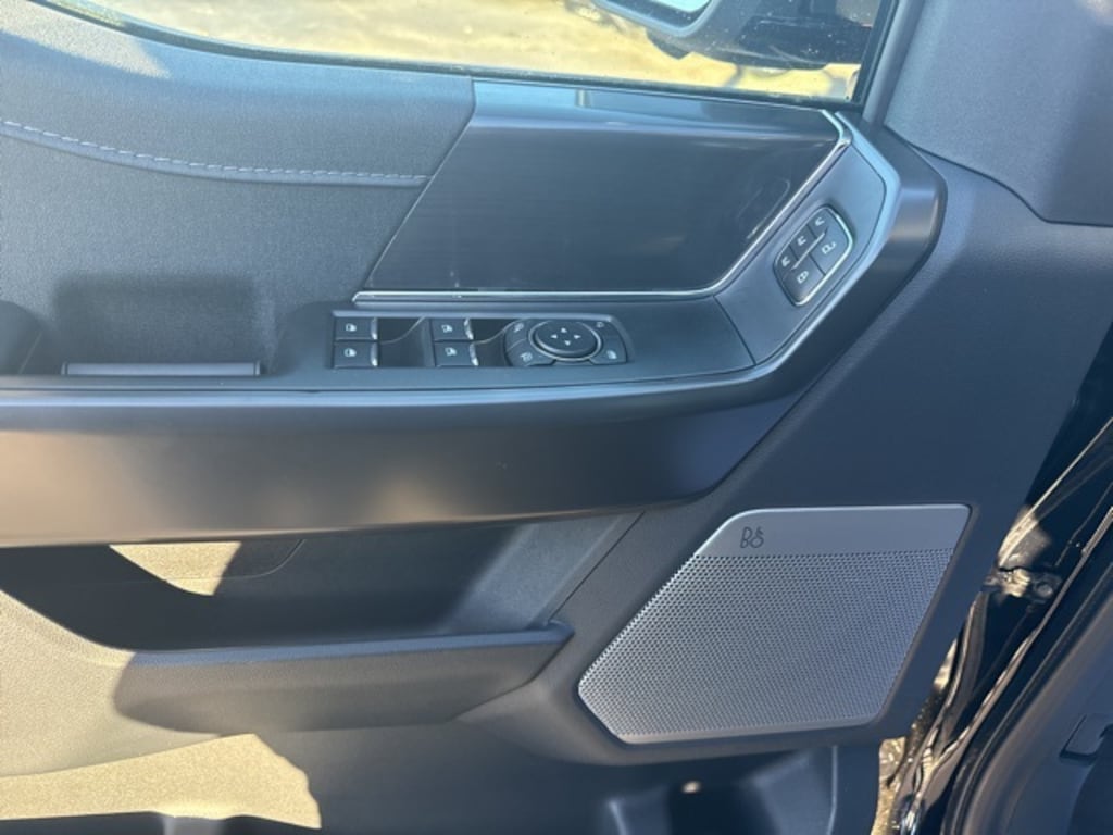 New 2025 Ford F-150 Lariat TRUCK