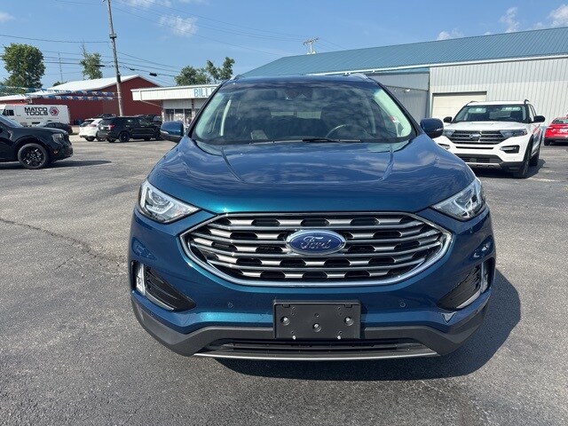 2020 Ford Edge Titanium photo 4