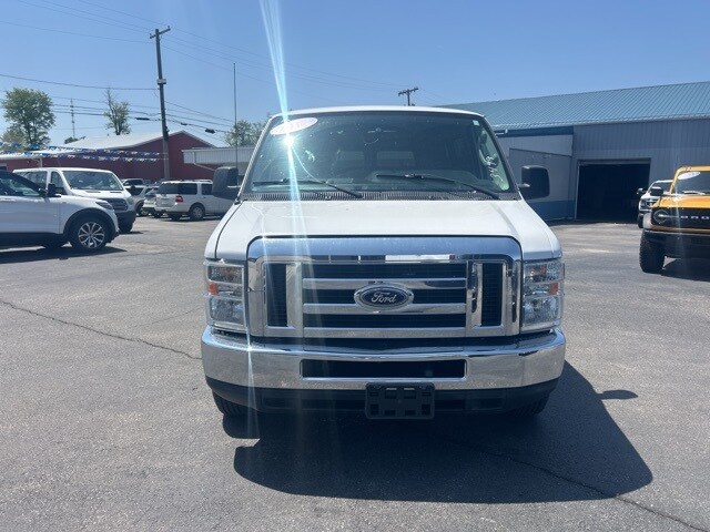 2014 Ford E-350 photo 2