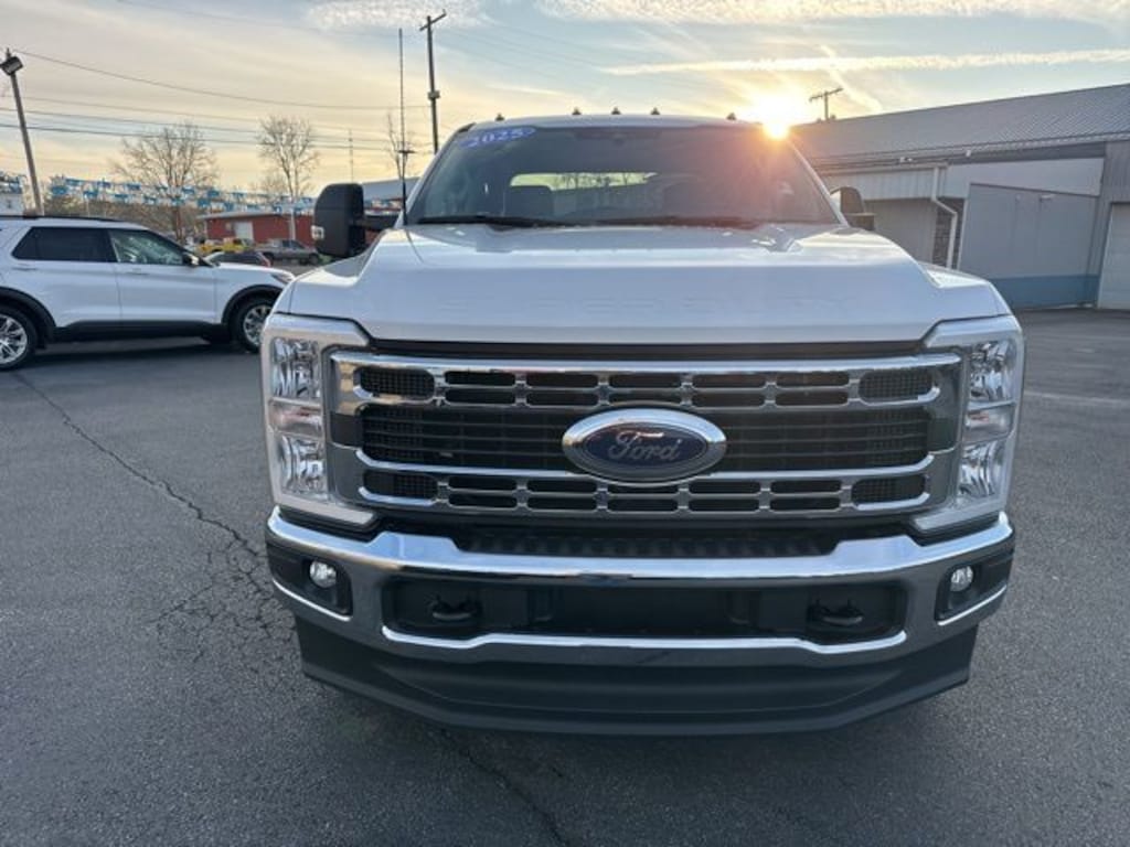 Used 2025 Ford F-350 XLT Crew Cab Long Bed Truck