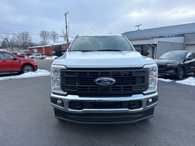 2025 Ford F-350 photo 4