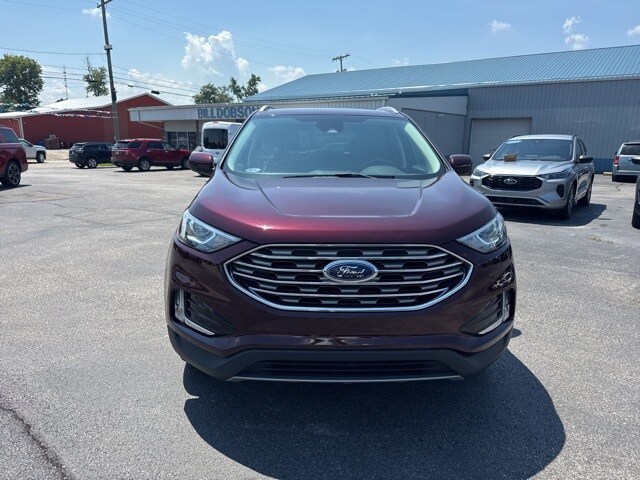 2021 Ford Edge SEL photo 3