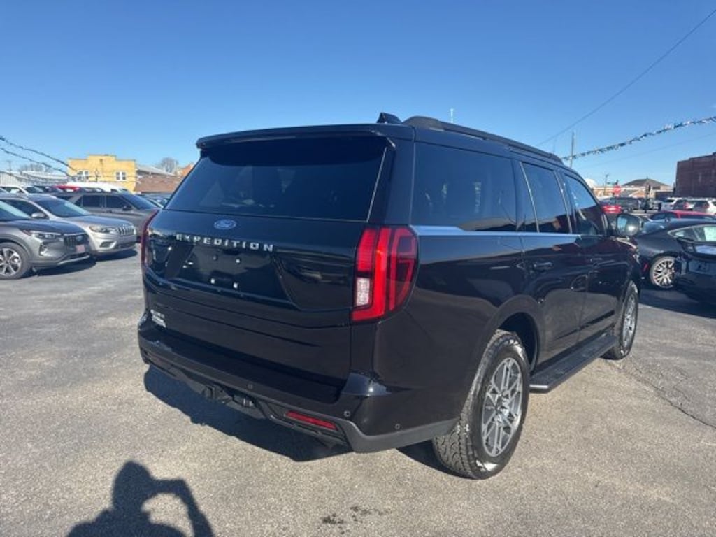 Used 2025 Ford Expedition Active SUV