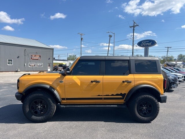 2022 Ford Bronco Wildtrak photo 2