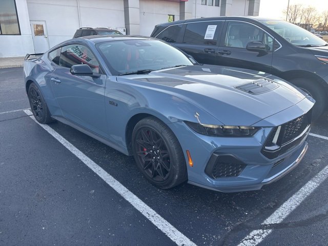 2025 Ford Mustang GT photo 4