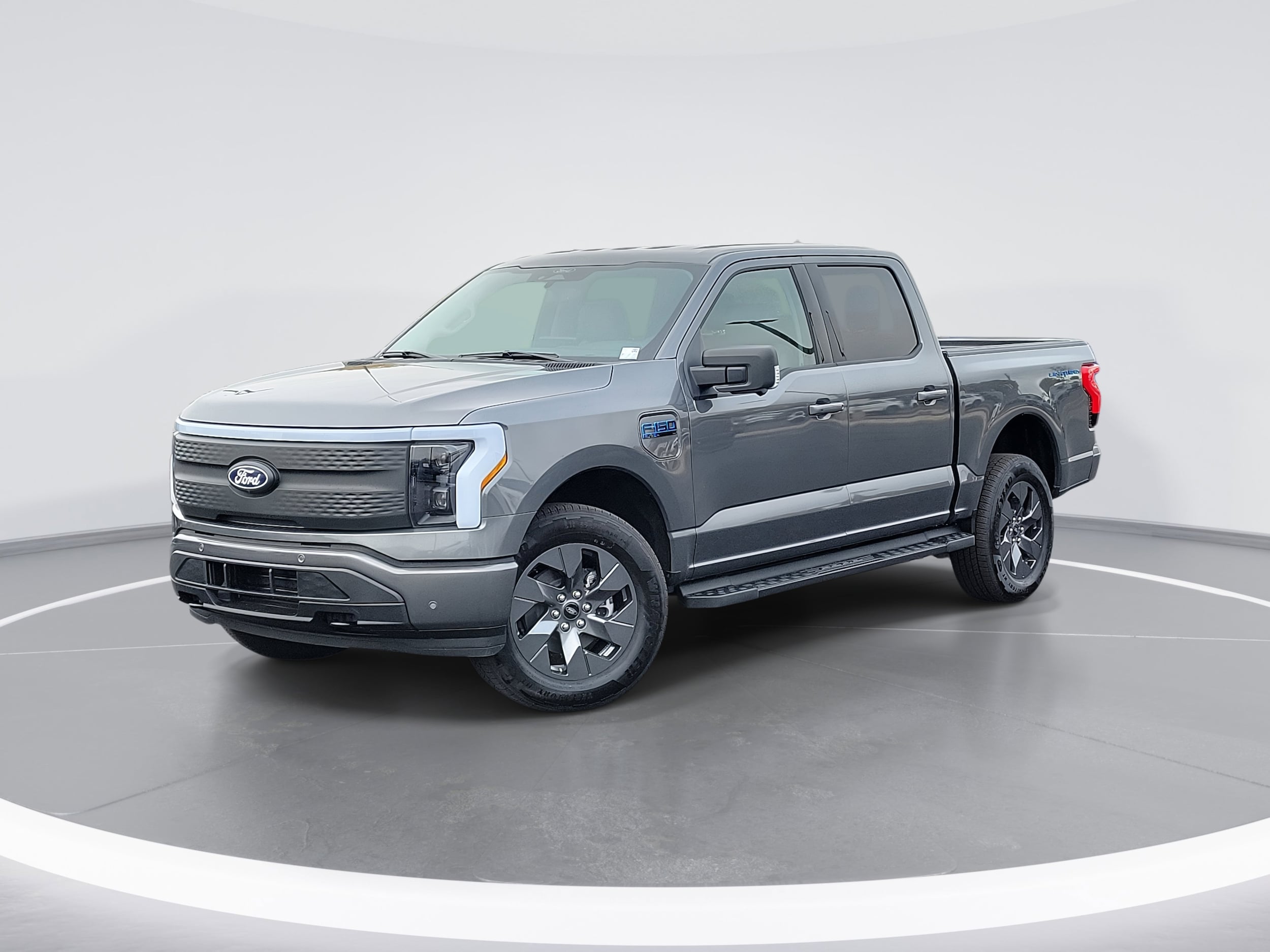 2025 Ford F-150 Lightning Flash's photo