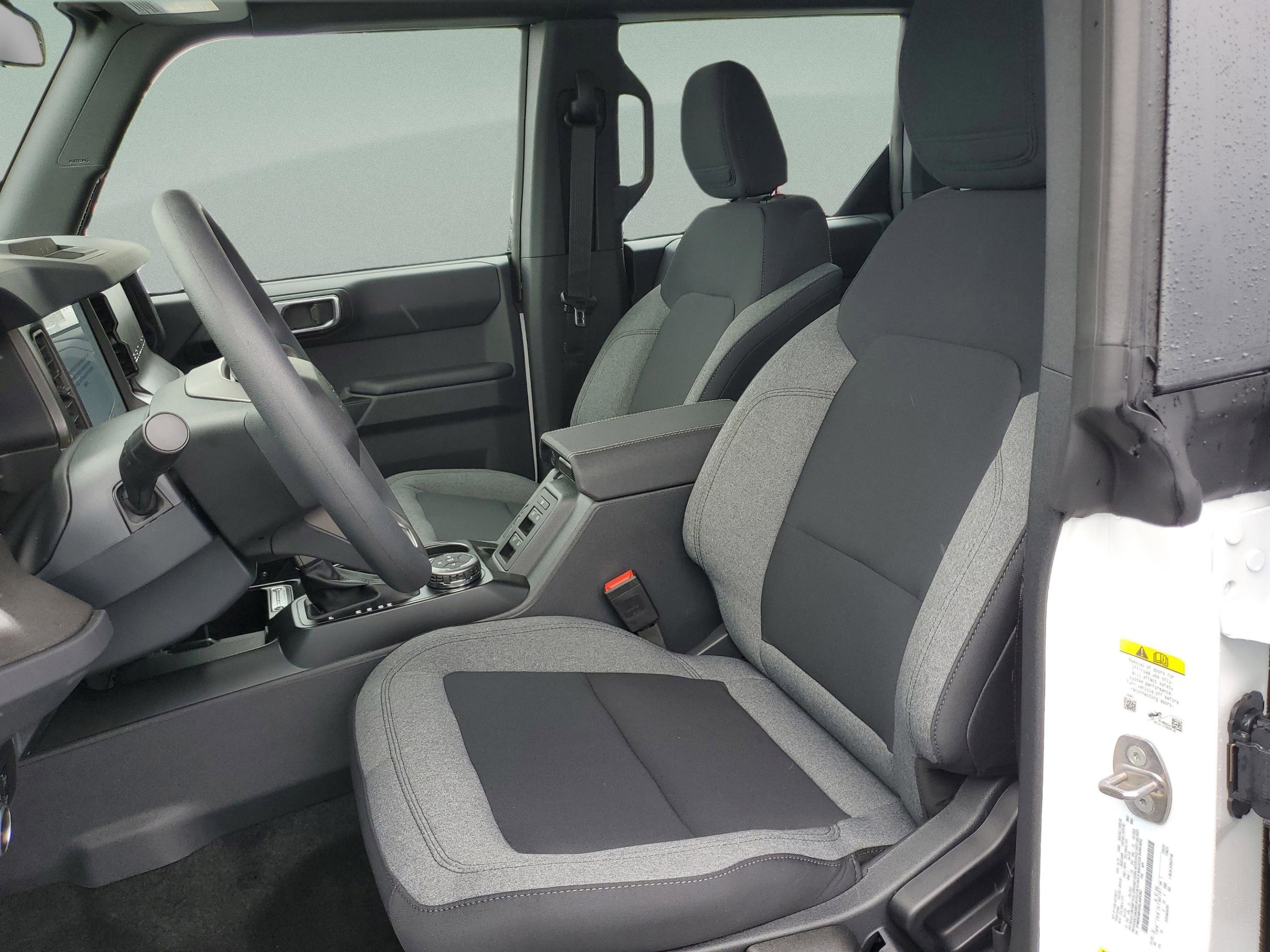 2025 Ford Bronco 4-Door Base - Photo 19