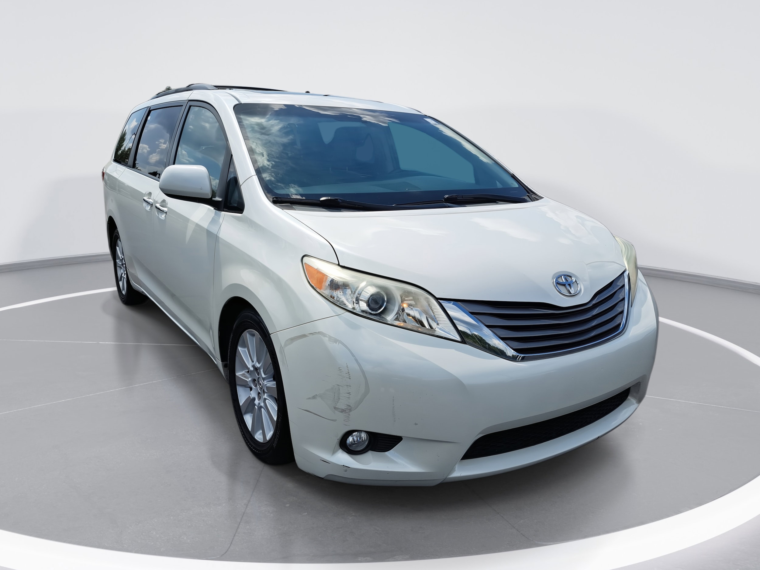 Used 2015 Toyota Sienna XLE Premium with VIN 5TDDK3DC1FS122969 for sale in Brownsburg, IN