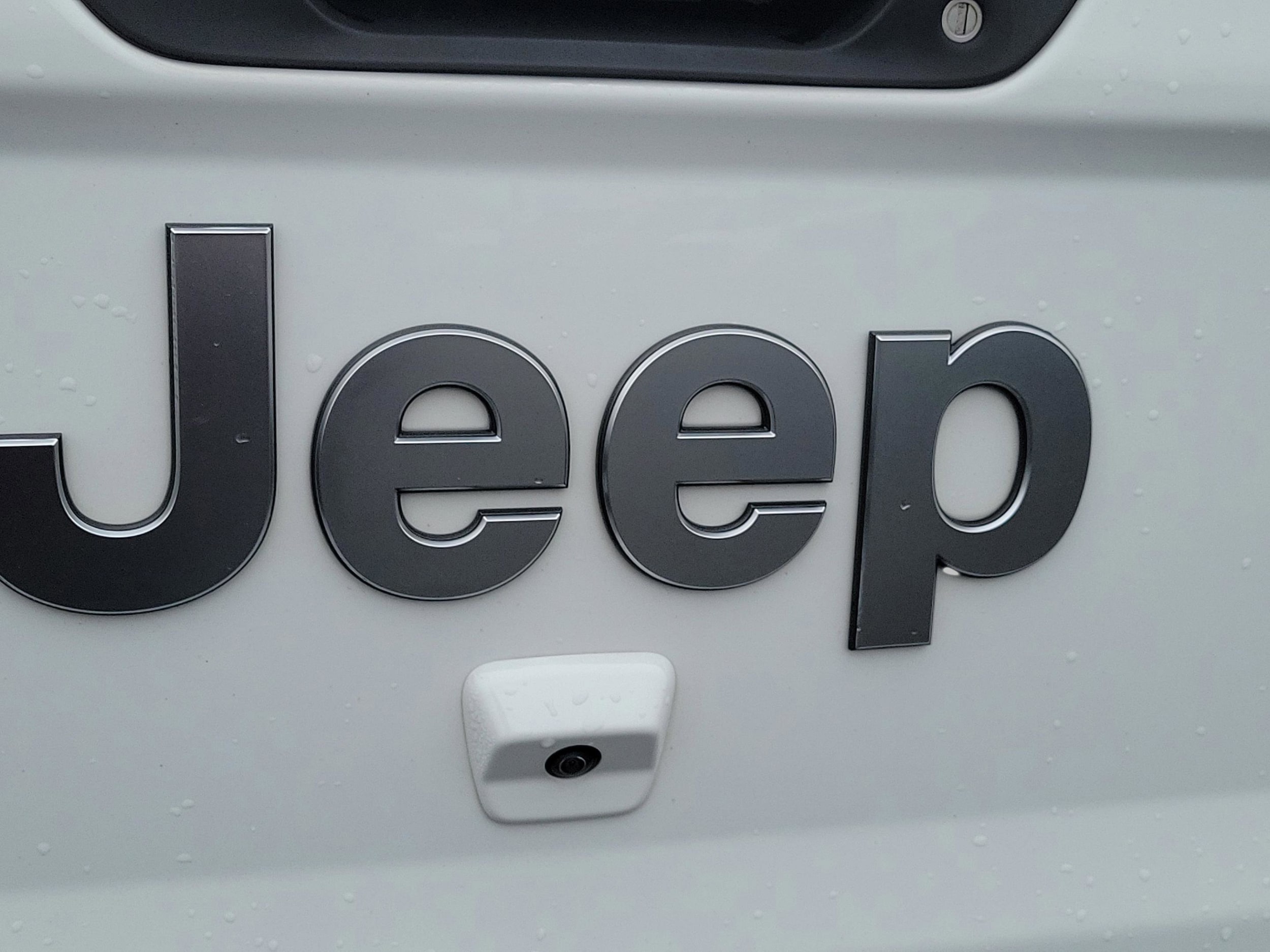 2022 Jeep Gladiator Overland - Photo 18
