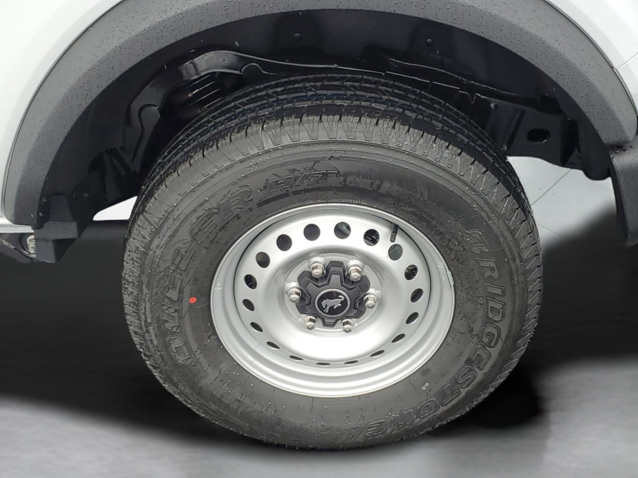 2025 Ford Bronco 4-Door Base - Photo 6