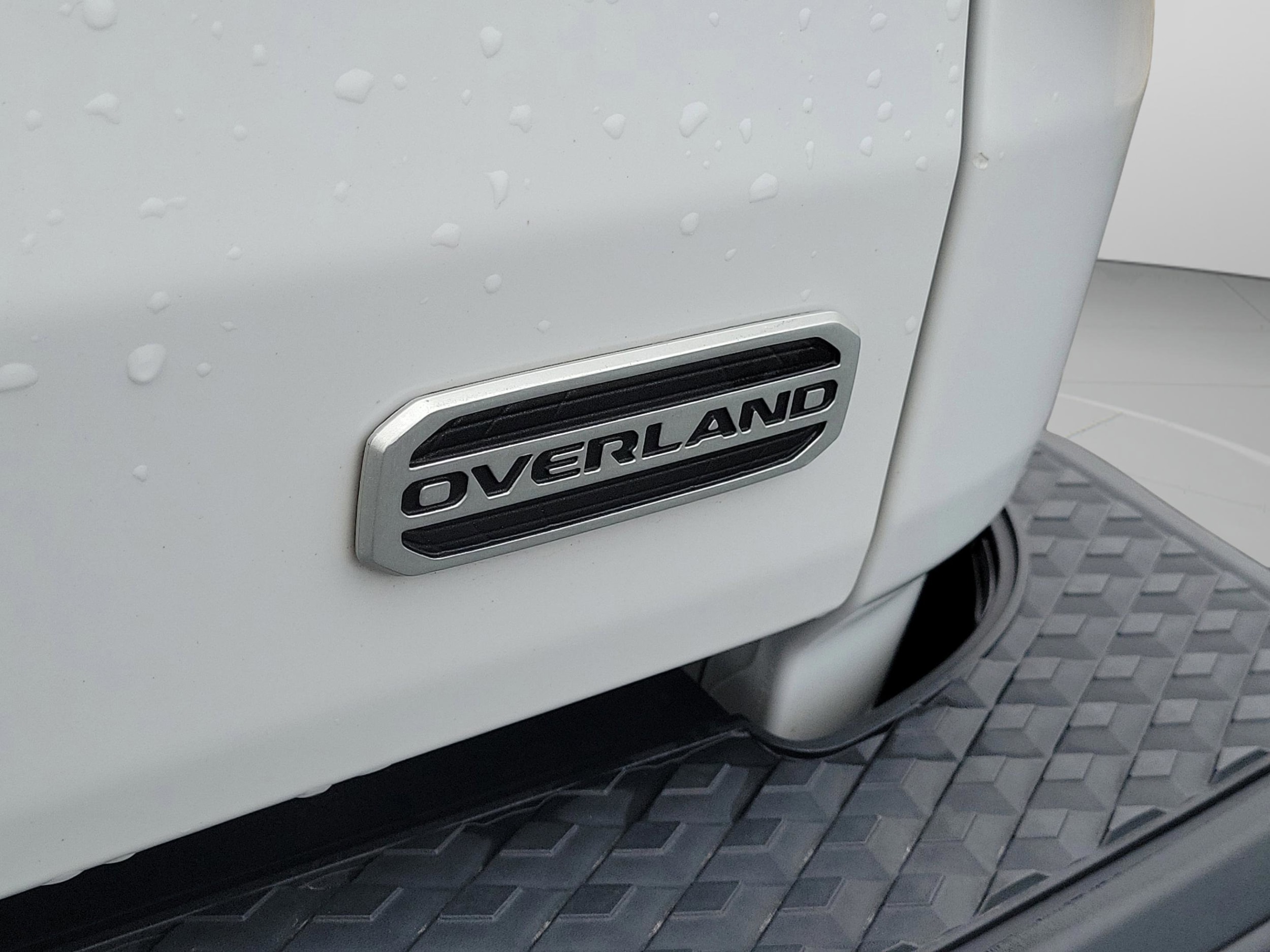 2022 Jeep Gladiator Overland - Photo 17