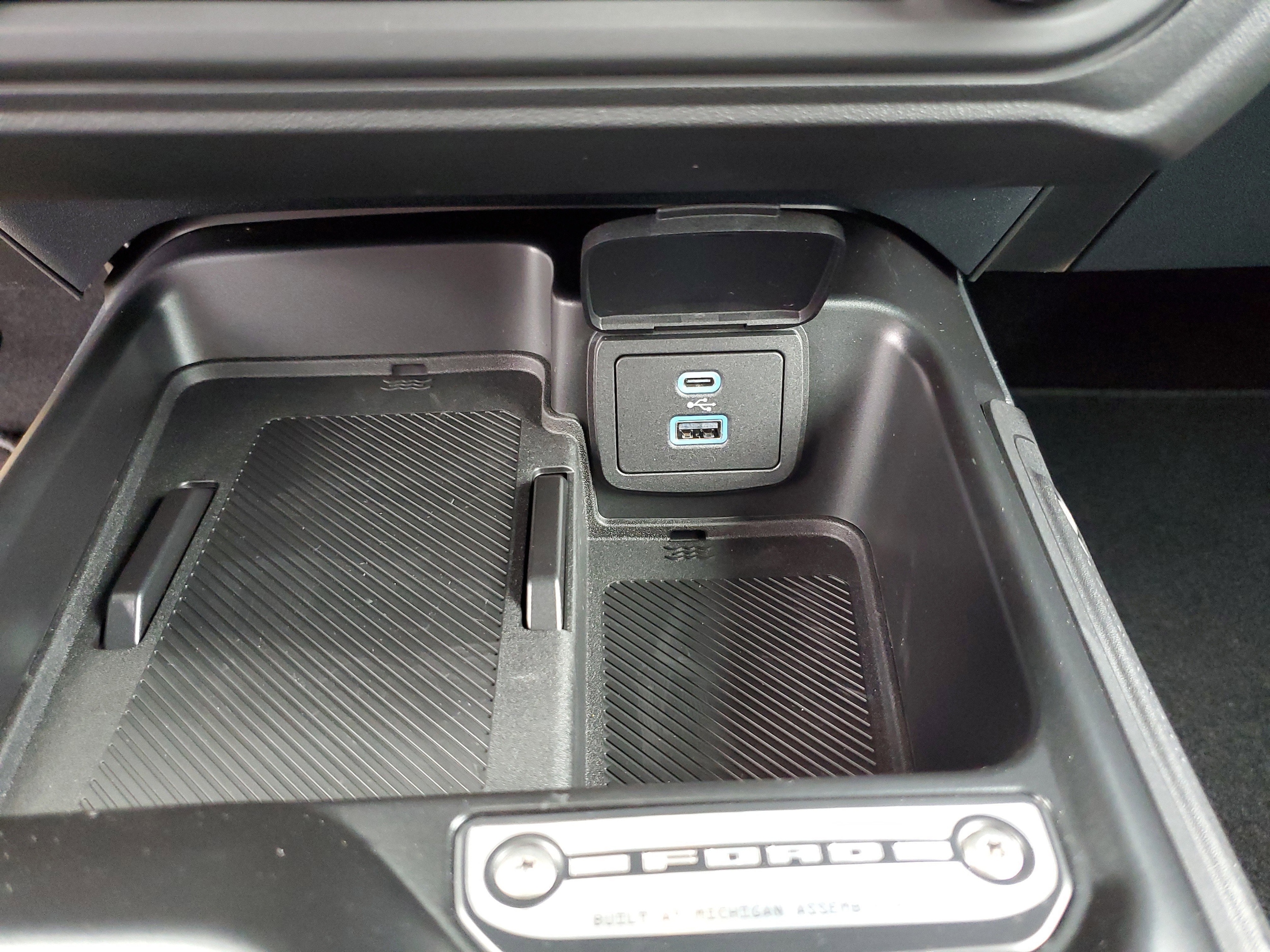 2025 Ford Bronco 4-Door Base - Photo 31