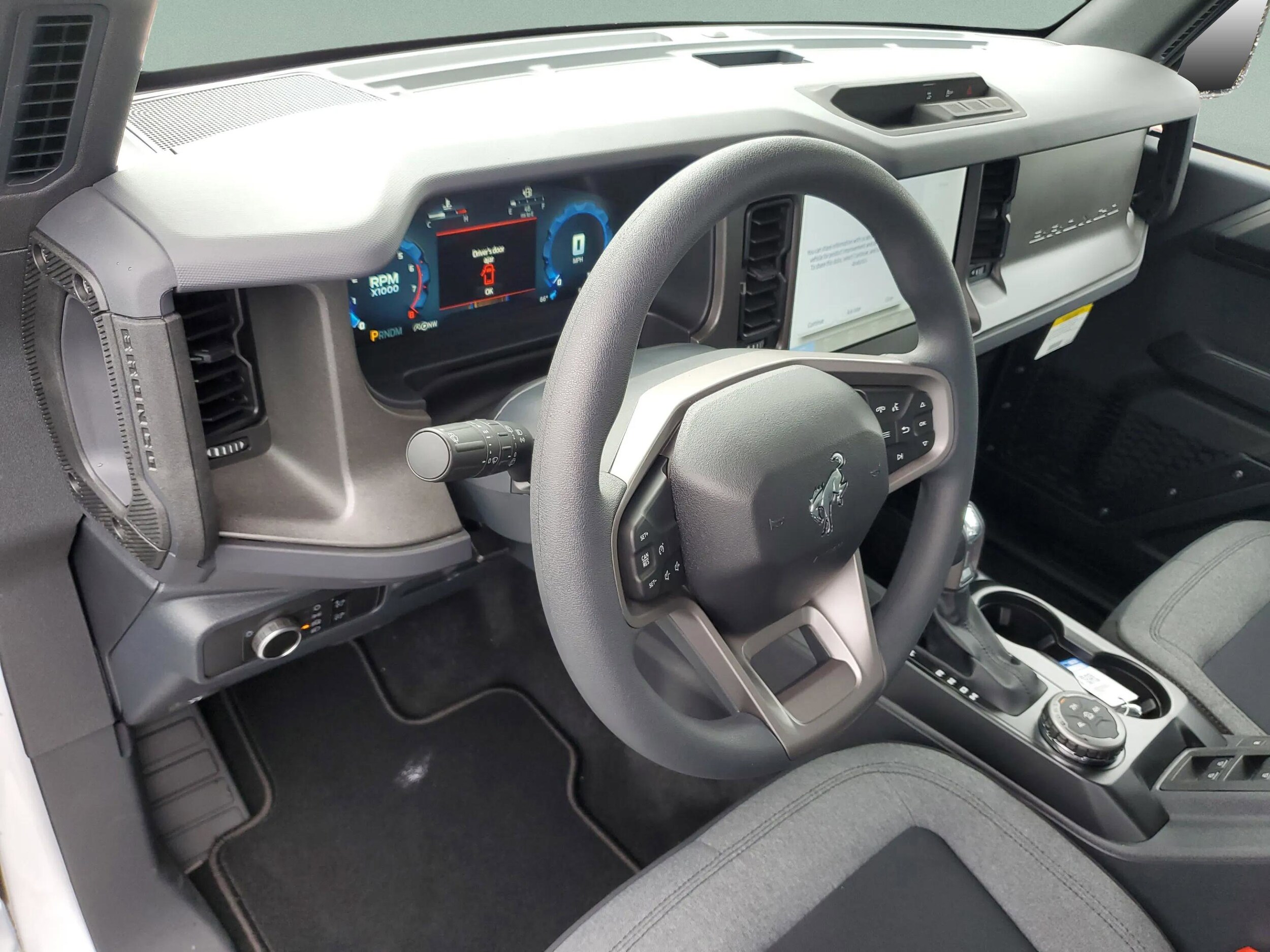 2025 Ford Bronco 4-Door Base - Photo 21