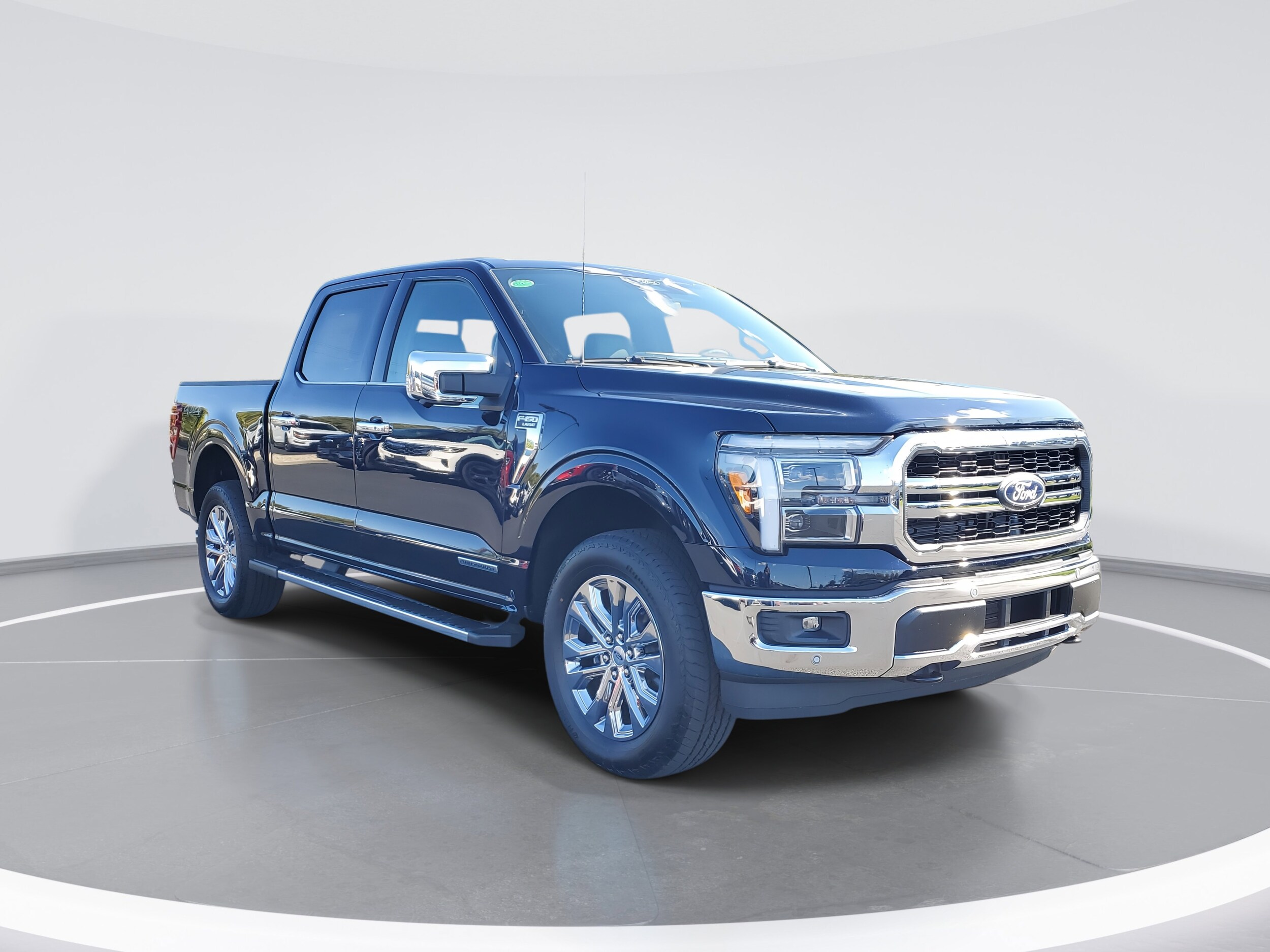 2025 Ford F-150 Lariat photo 3