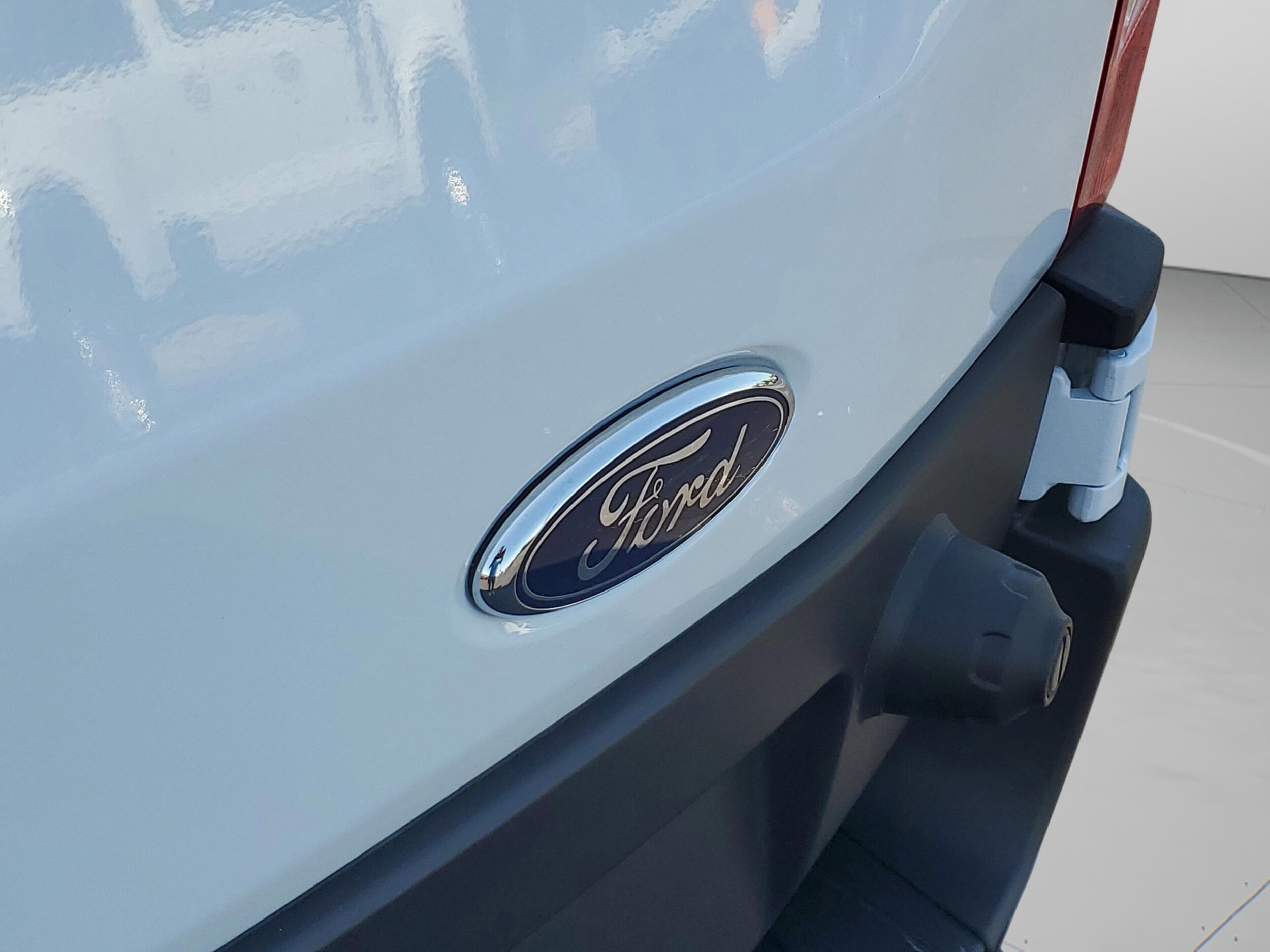 2025 Ford Transit Passenger Van XLT - Photo 31