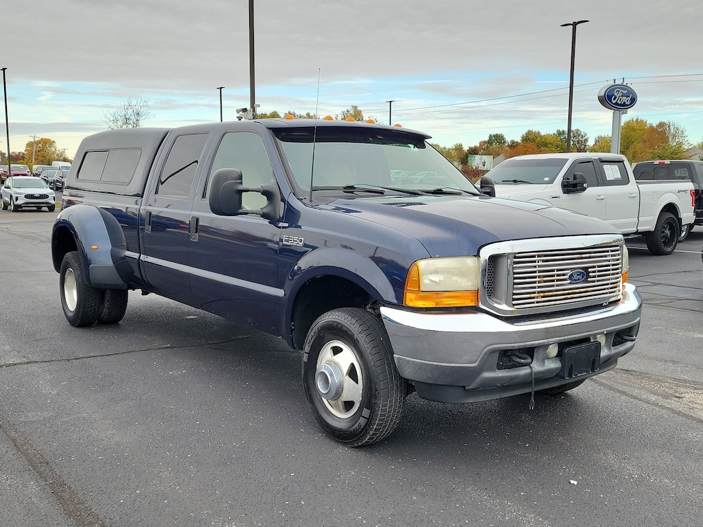 Used 2001 Ford Super Duty F-350 DRW Lariat Truck Crew Cab