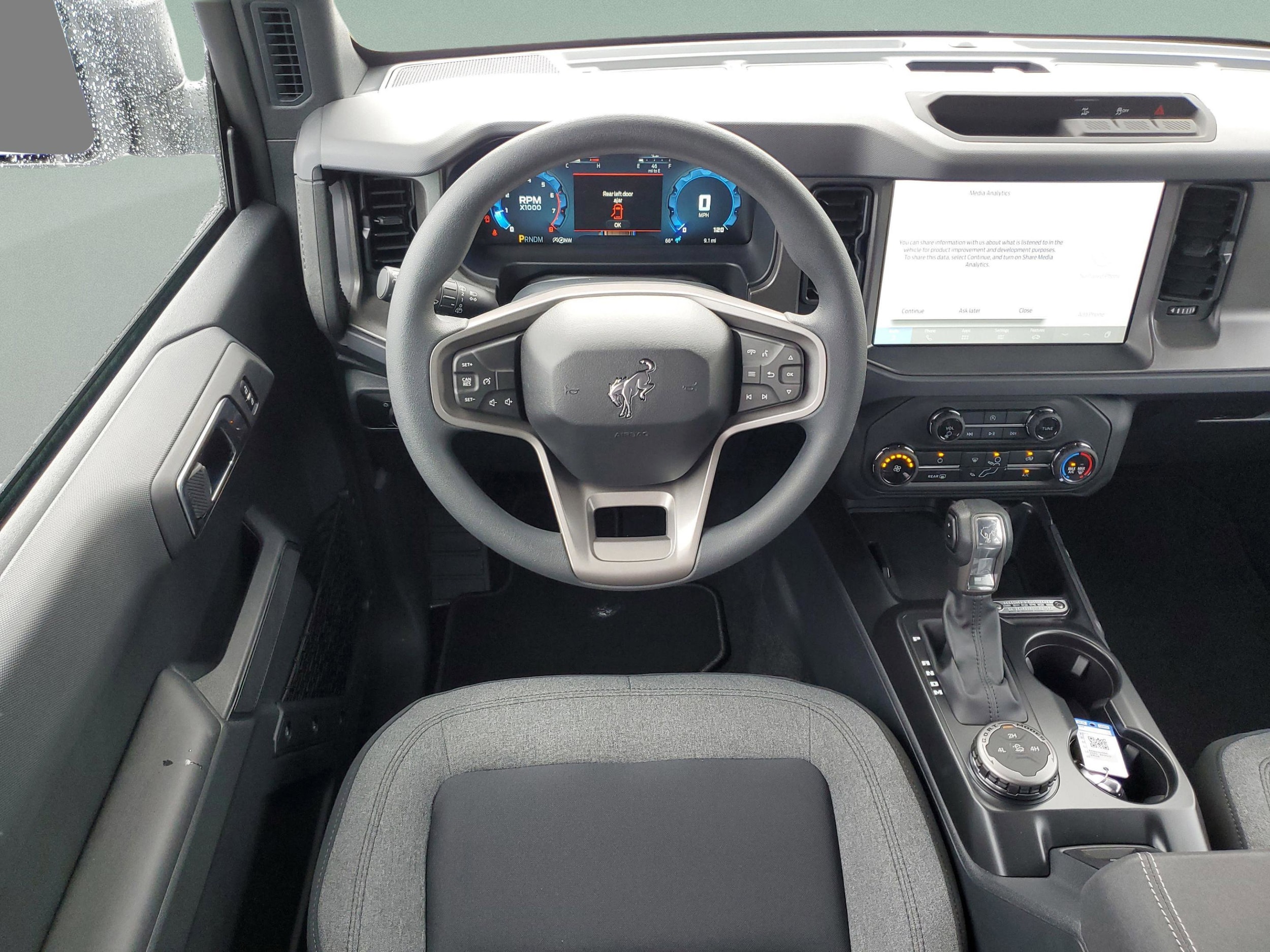 2025 Ford Bronco 4-Door Base - Photo 16