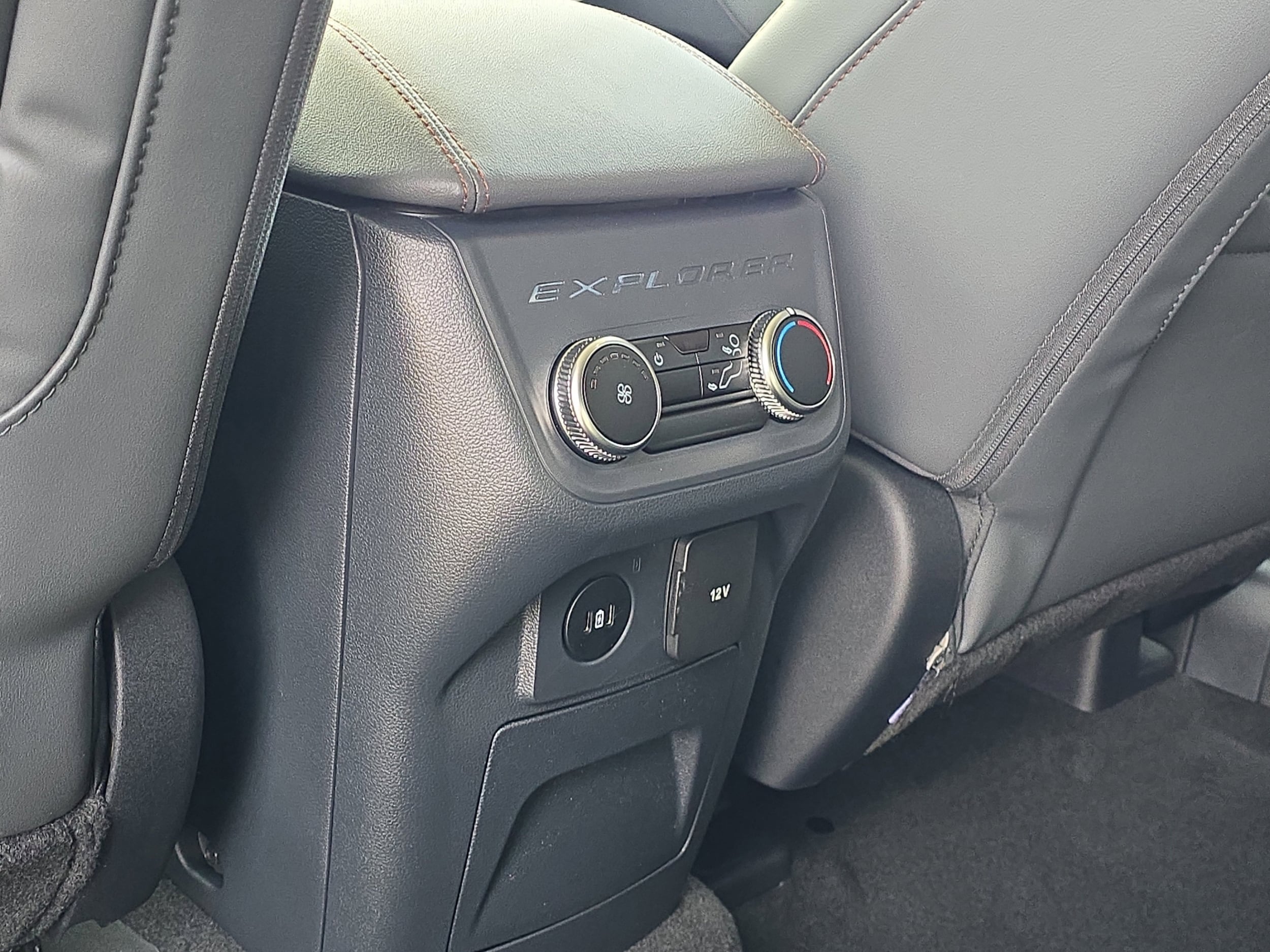 2026 Ford Explorer Active - Photo 10