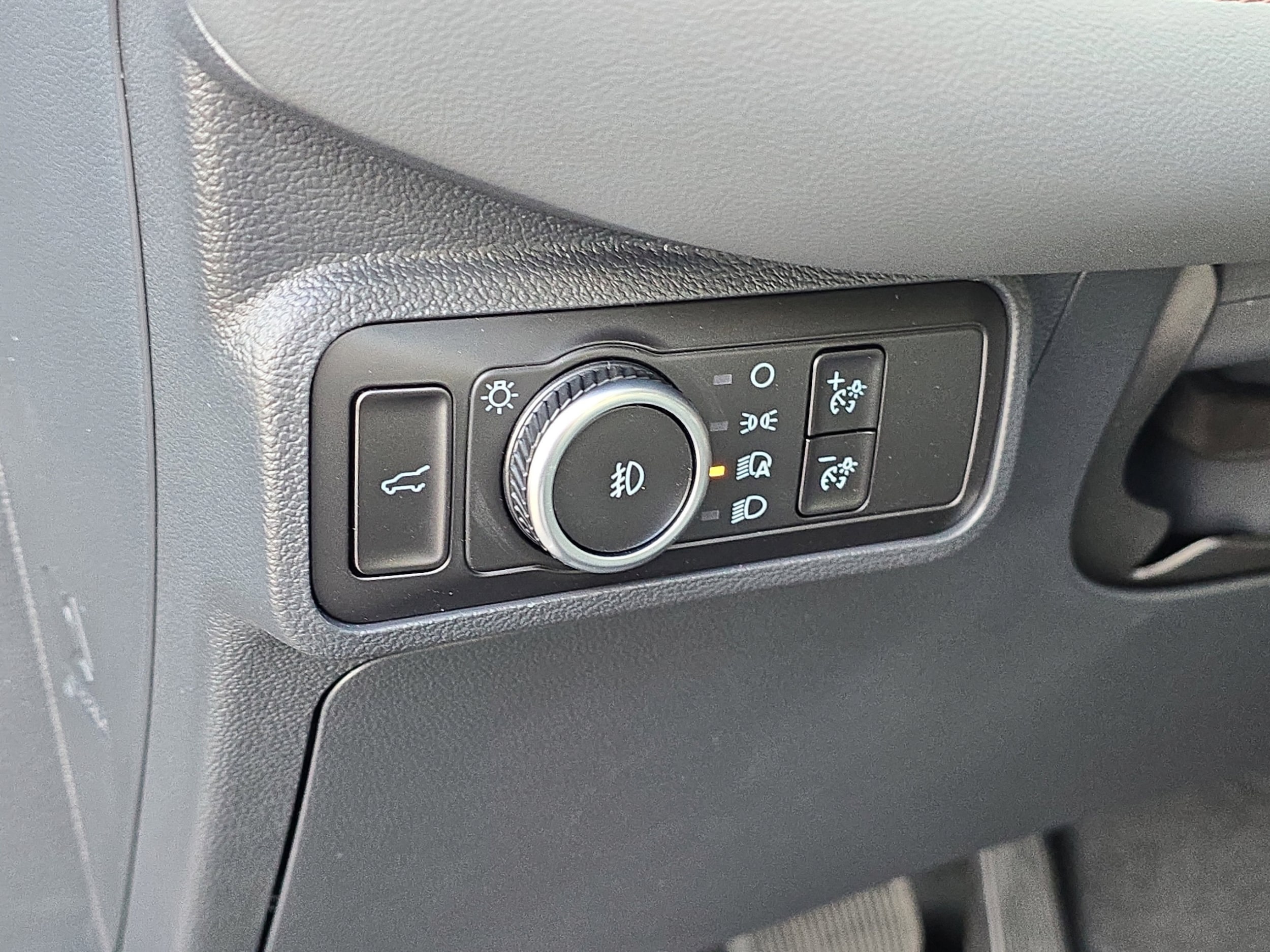 2026 Ford Explorer Active - Photo 19