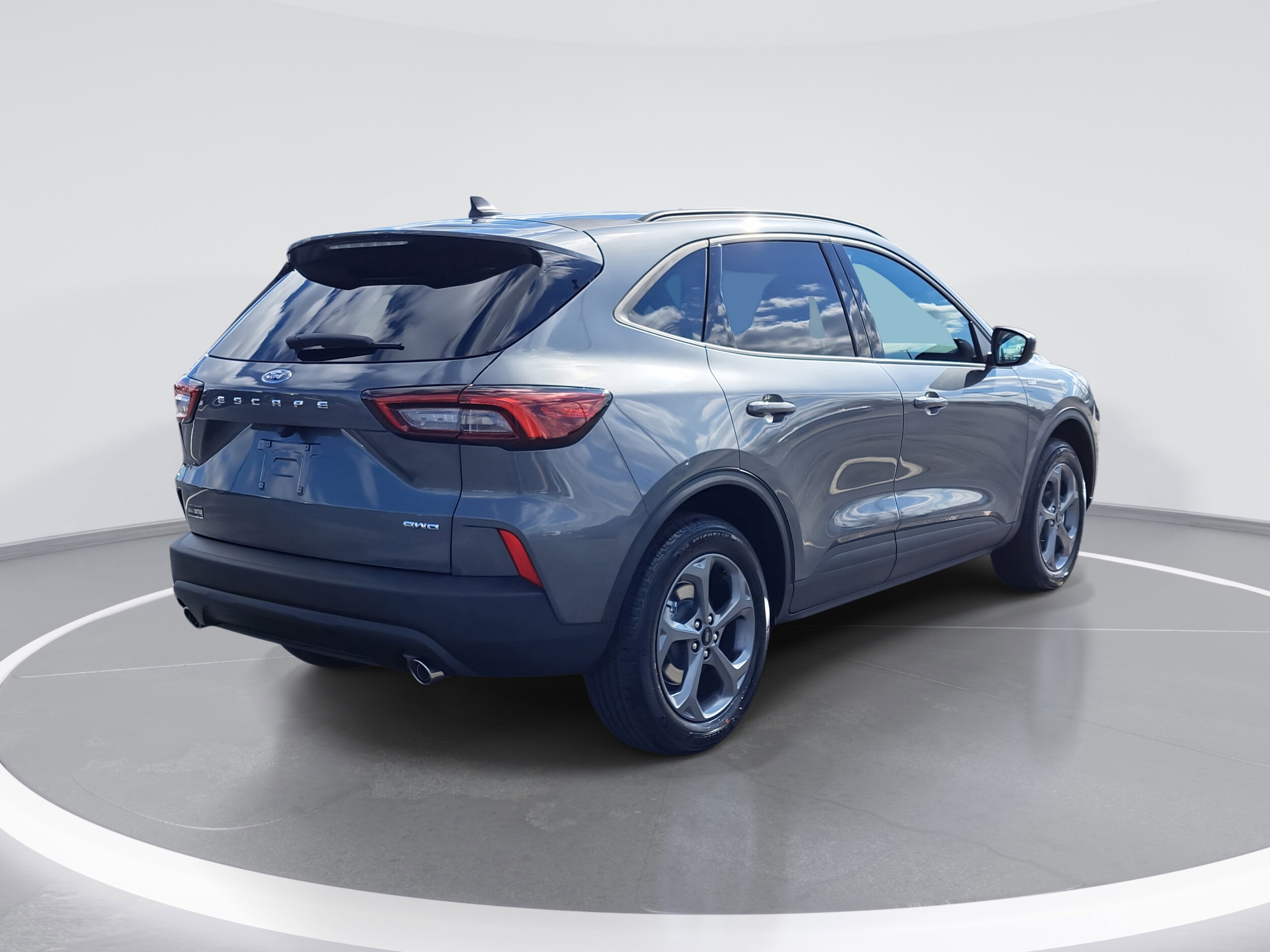 2025 Ford Escape ST-Line photo 4