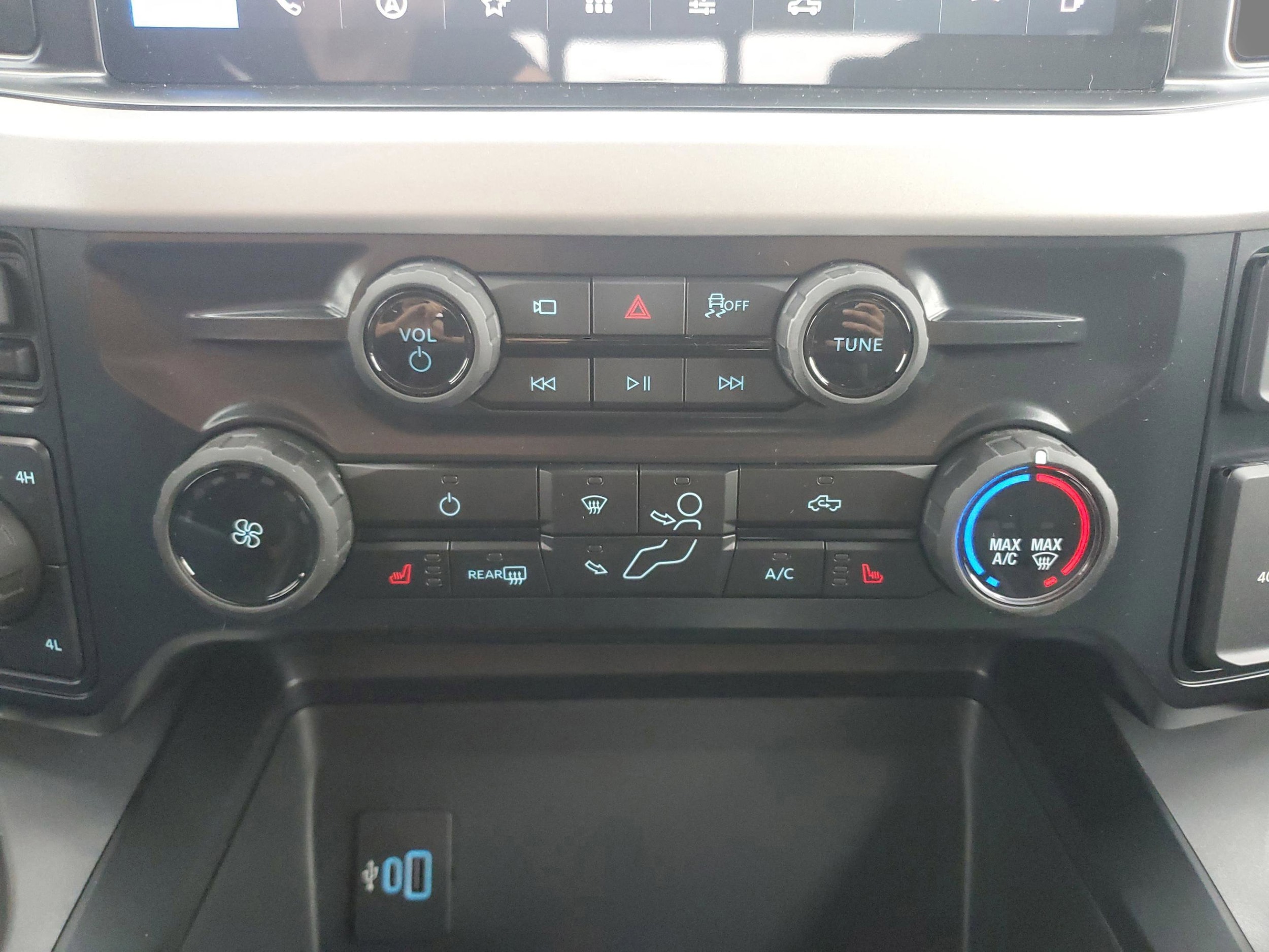 2026 Ford F-250 Super Duty XLT - Photo 24