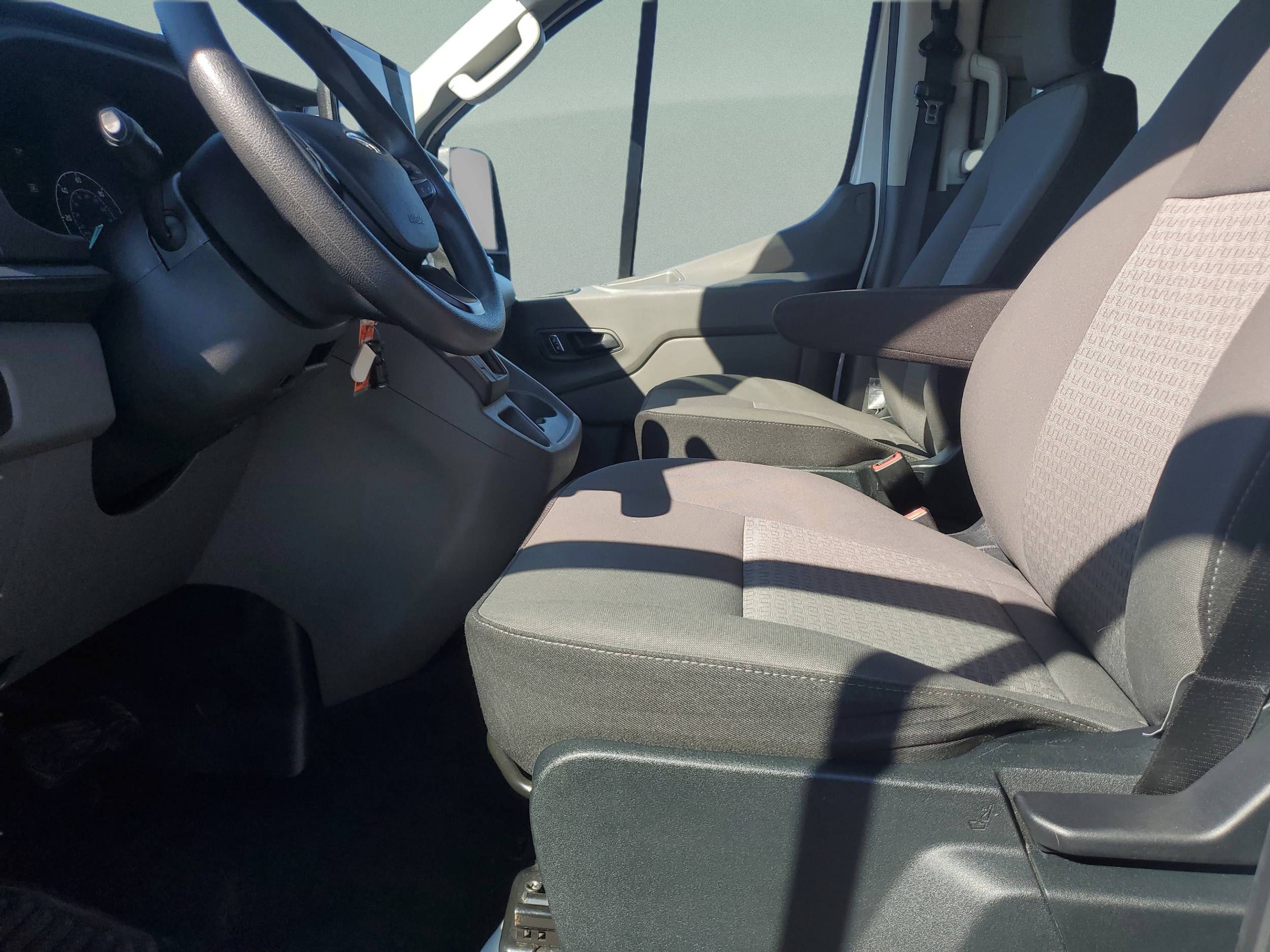 2023 Ford Transit Passenger Van XLT - Photo 15