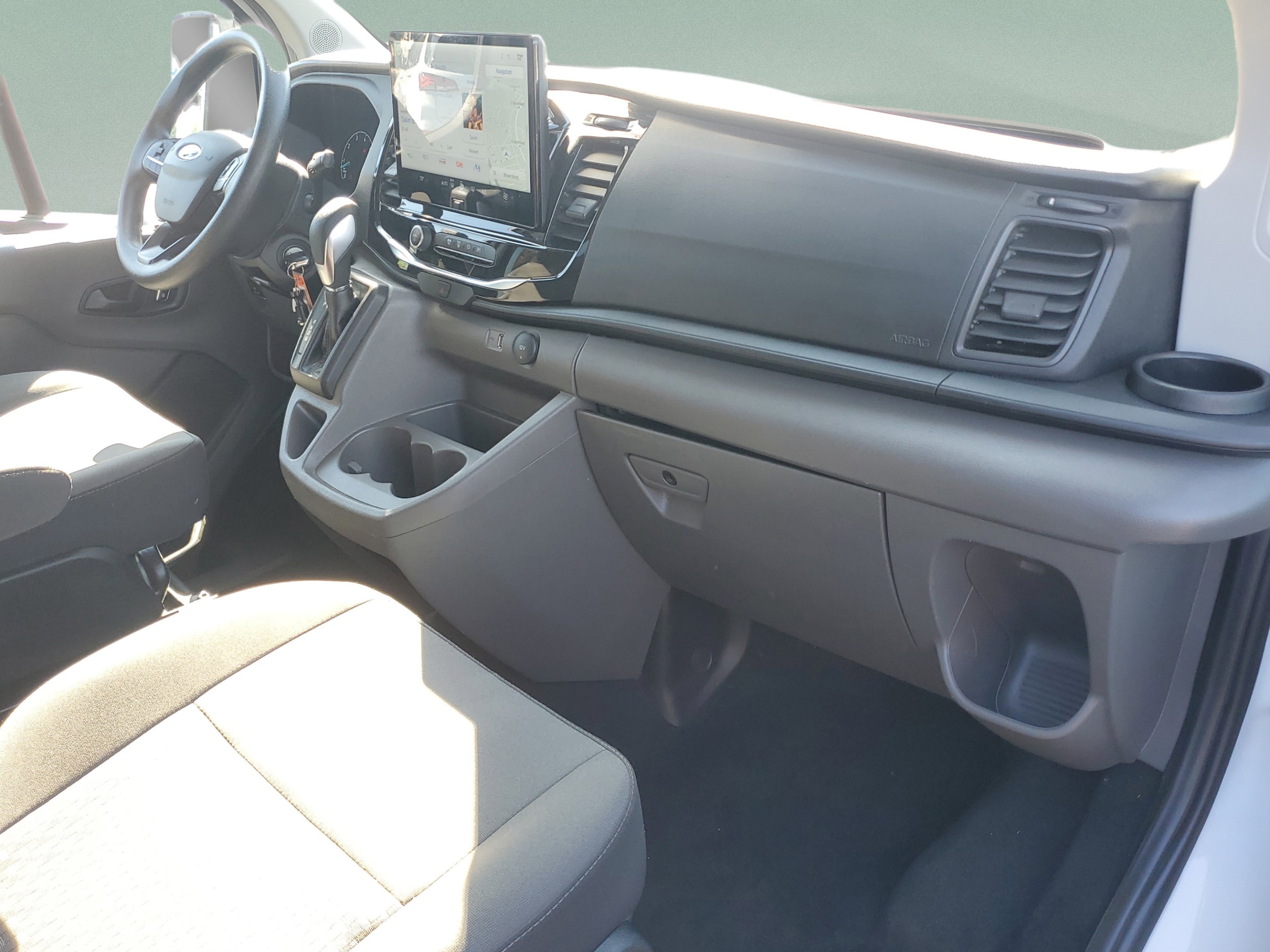 2023 Ford Transit Passenger Van XLT - Photo 9