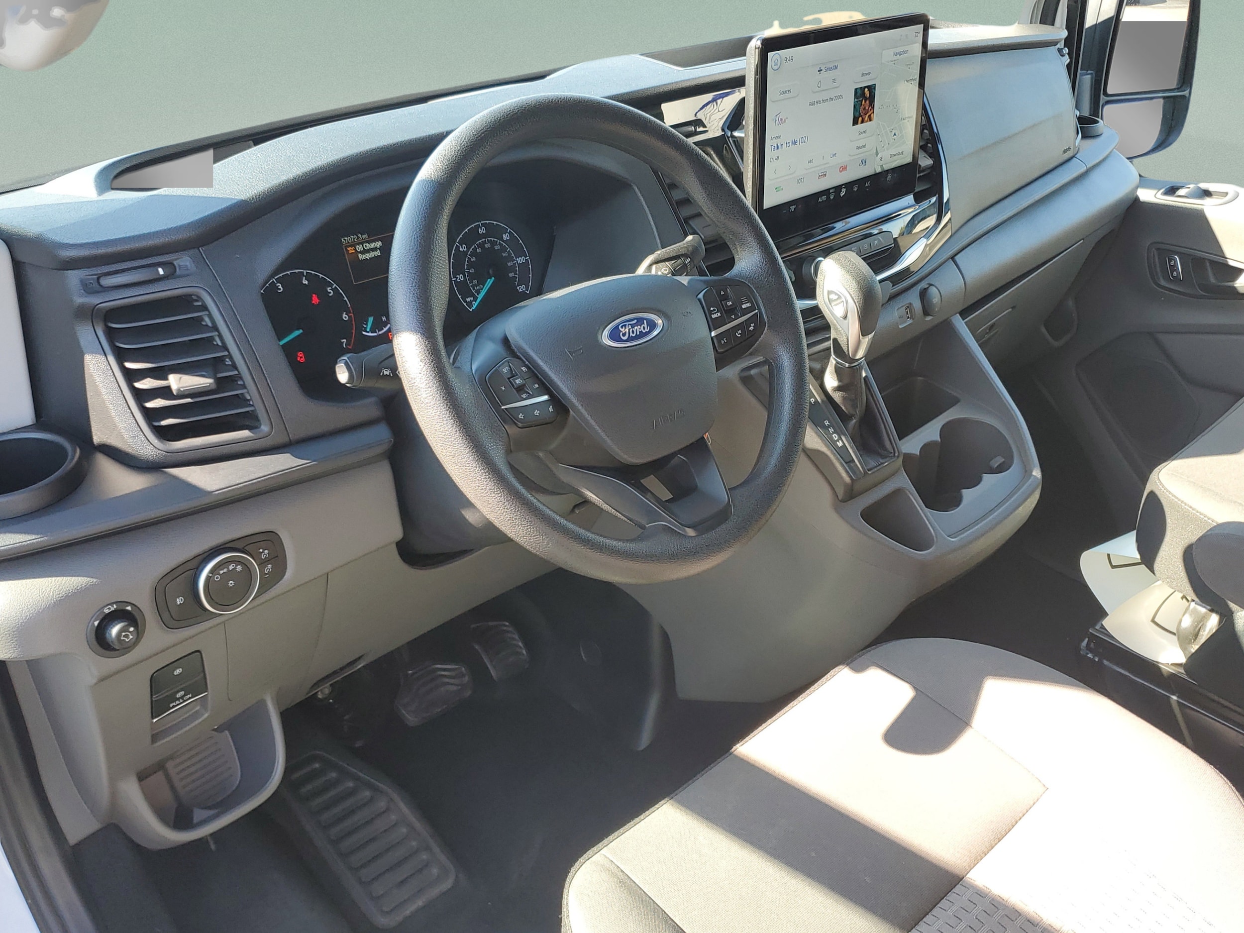 2023 Ford Transit Passenger Van XLT - Photo 16