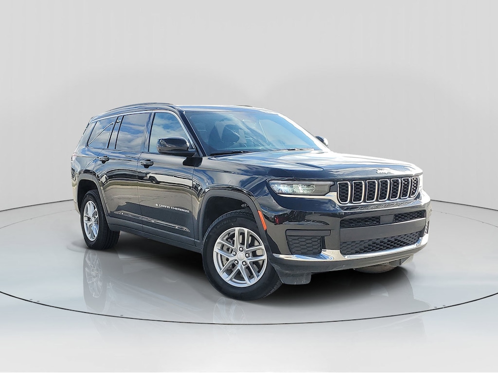 Used 2024 Jeep Grand Cherokee L Laredo SUV