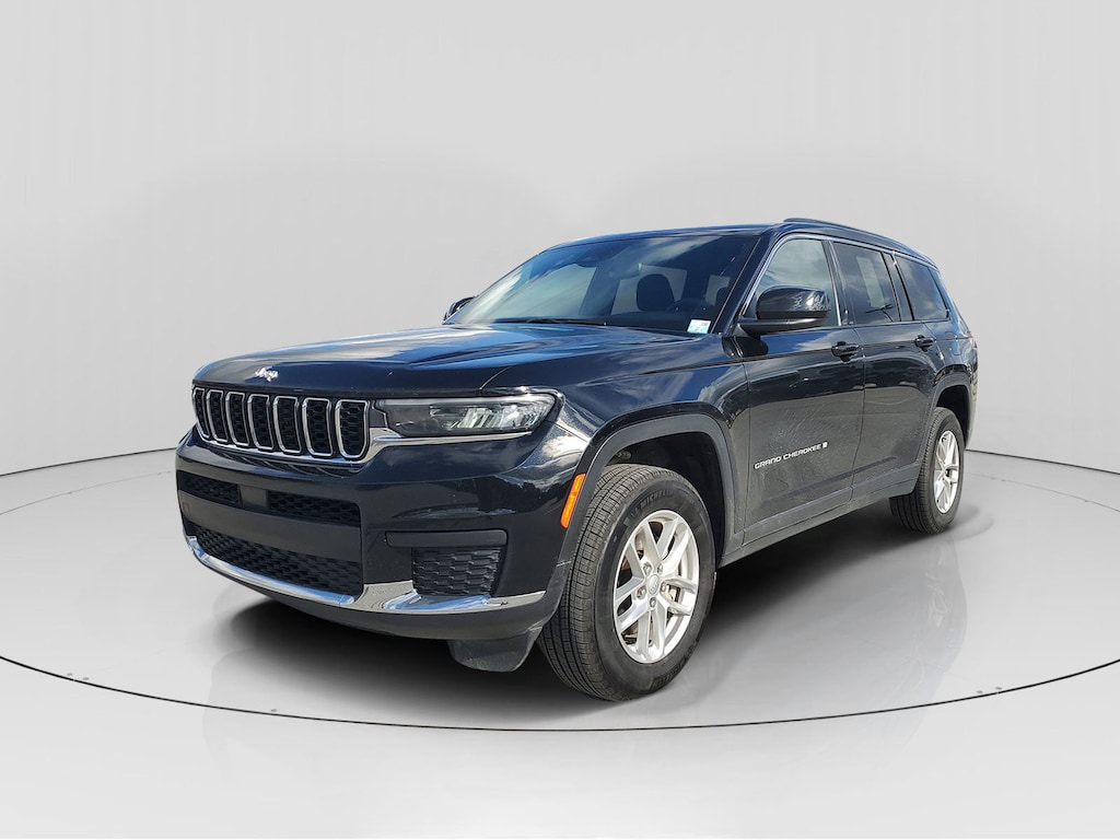 Used 2024 Jeep Grand Cherokee L Laredo SUV