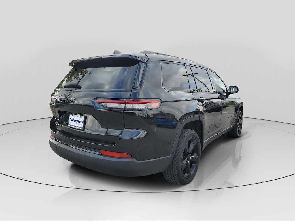 Used 2023 Jeep Grand Cherokee L Laredo SUV