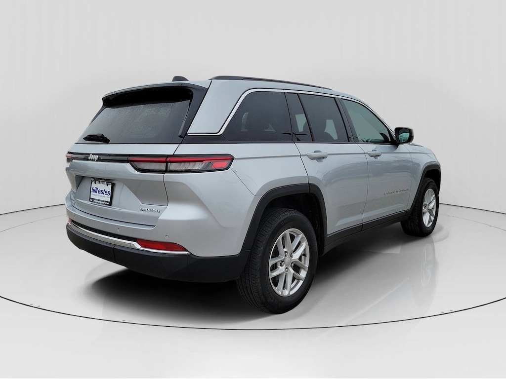 Used 2024 Jeep Grand Cherokee Laredo SUV