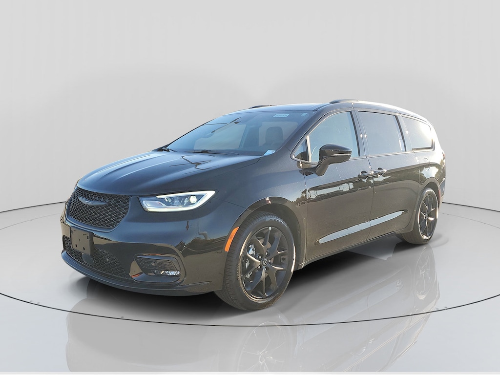New 2026 Chrysler Pacifica Limited Passenger Van