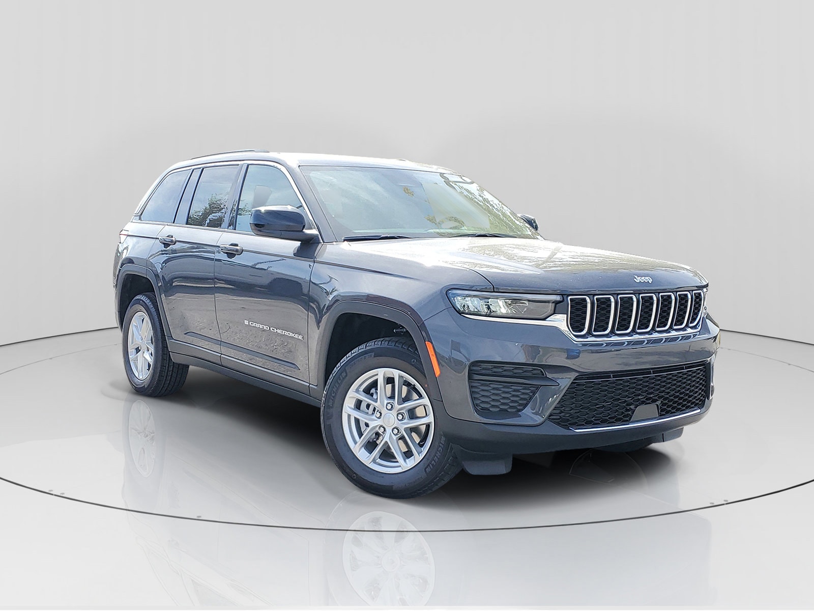2025 Jeep Grand Cherokee Laredo's photo